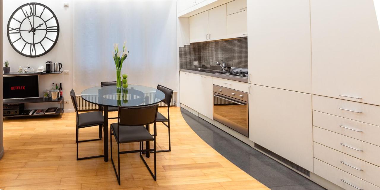 Suite Augustus - Free Parking Генуя Екстер'єр фото