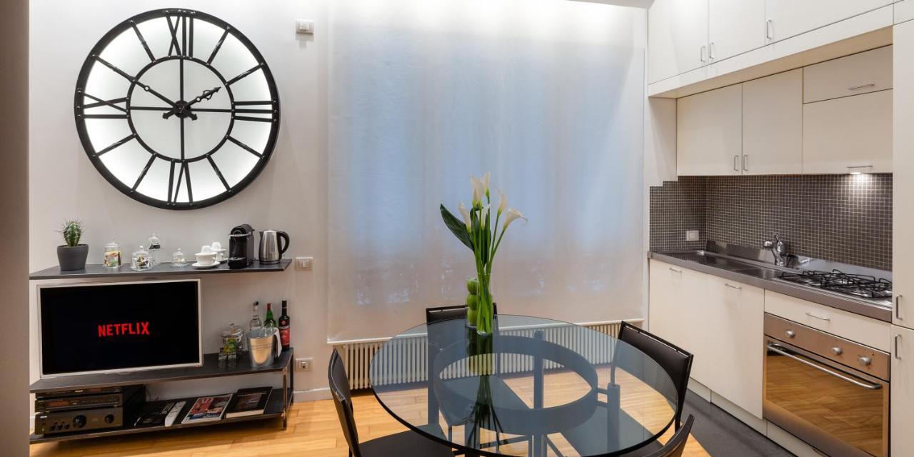 Suite Augustus - Free Parking Генуя Екстер'єр фото