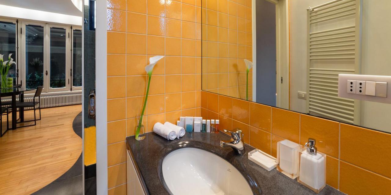 Suite Augustus - Free Parking Генуя Екстер'єр фото
